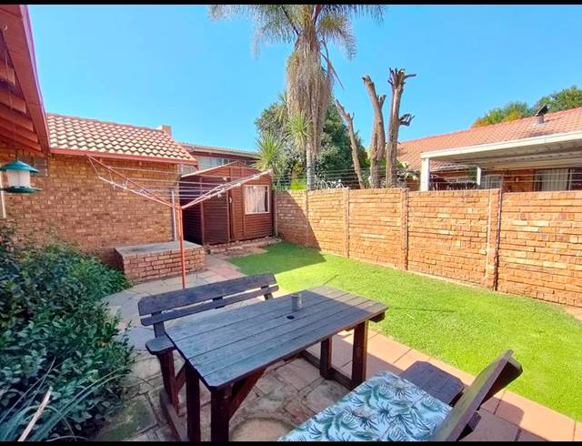 4 BEDROOM PROPERTY TO RENT IN ROOIHUISKRAAL NORTH